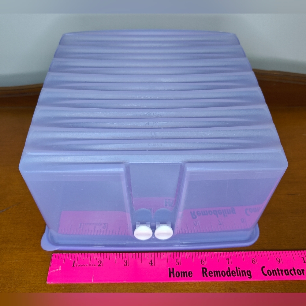Tupperware Large Square FridgeSmart Container - Picture 3 of 4